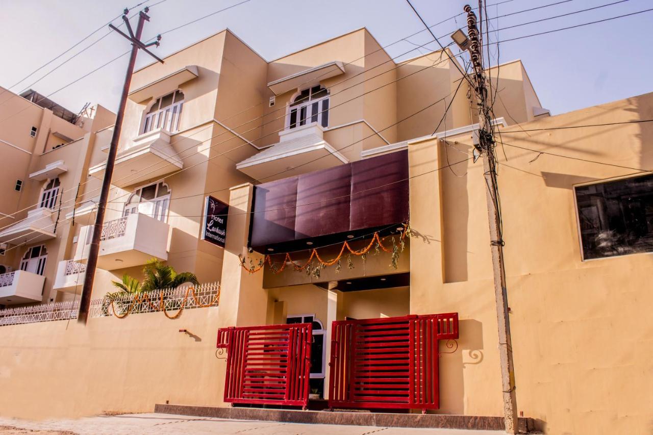 Lav Kush International Hotel Varanasi Exterior foto