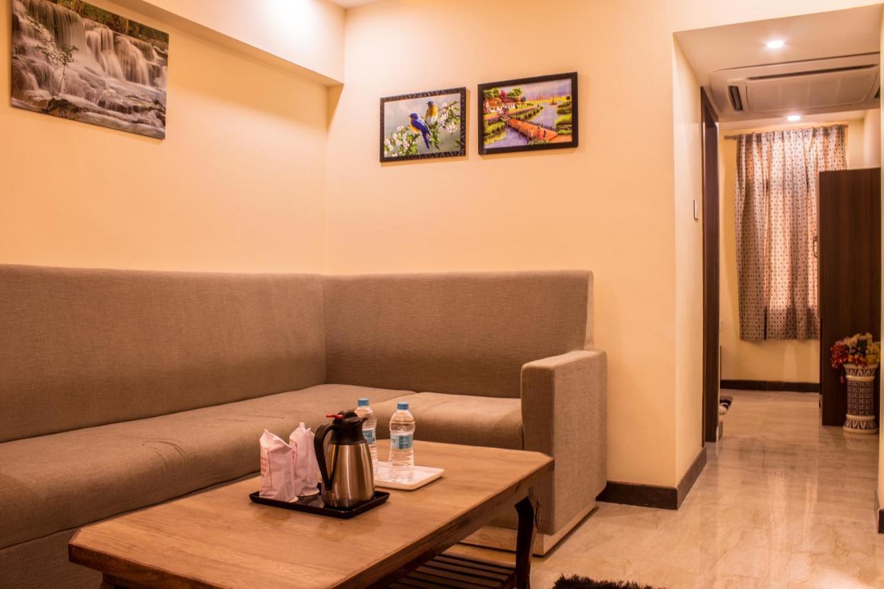 Lav Kush International Hotel Varanasi Exterior foto